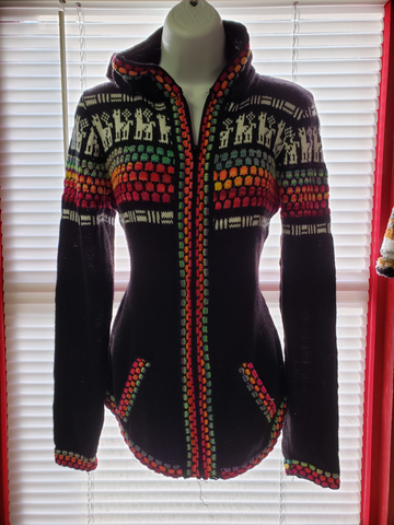 ELEGANCE OF 100% ALPACA ZIP UP SWEATER